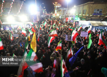 هفتاد و پنجمین شب حضور زنجانی‌ها در میدان