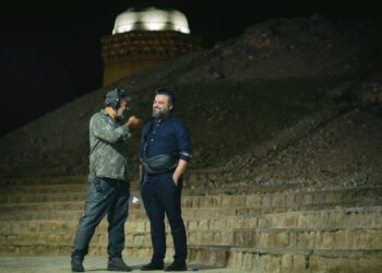 وقتی تار هم‌نوای تاریخ می‌شود؛ آموزش ساز به مهدی سلوکی در نیم ساعت!