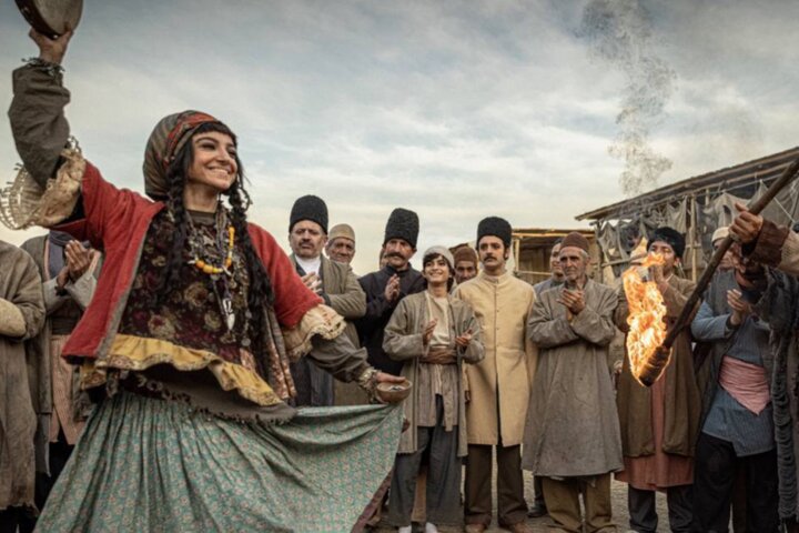 پارسا پیروزفر با «سرخ و سیاه» به شبکه خانگی می‌آید؛ تدارک نسخه سینمایی