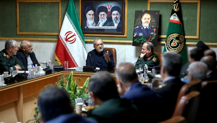پزشکیان: اقتدار دفاعی کشور مرهون مجاهدت و آمادگی نیروهای مسلح است