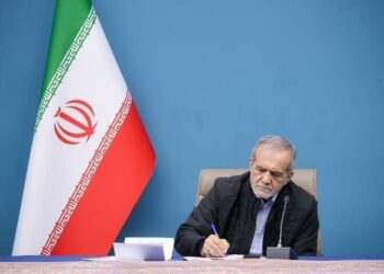 پزشکیان: جز خدا هیچکس نمی تواند ما را تسلیم کند