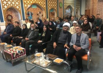 کتابخانه مرکزی خرم‌آباد بازگشایی شد؛ بازسازی خسارت جنگ تحمیلی دشمن