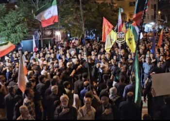 آزادشهر غرق در شور حسینی؛ برپایی تجمع شبانه عزاداران محرم