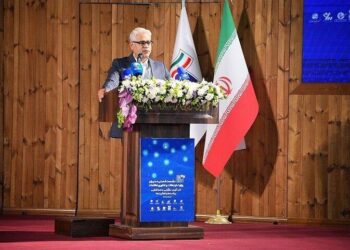 اتصال ۹ میلیون خانوار و کسب‌وکار به فیبر نوری در دستور کار