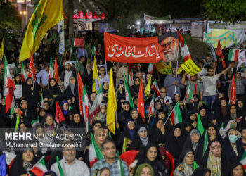 اجتماع باشکوه عزاداران سیدالشهدا(ع) در آزادشهر برگزار شد اجتماع باشکوه عزاداران سیدالشهدا(ع) در آزادشهر برگزار شد