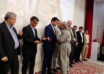 استاندار کردستان: تجربه پیشکسوتان سرمایه توسعه استان محسوب می‌شود