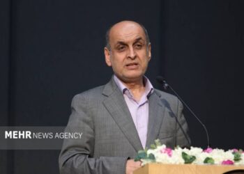استاندار گیلان: تدوین سند راهبردی ۲۰ ساله برای دریای خزر ضروری است