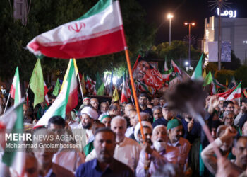 اسفرورین؛ نودوپنجمین شب همراهی مردم با آرمان‌های انقلاب