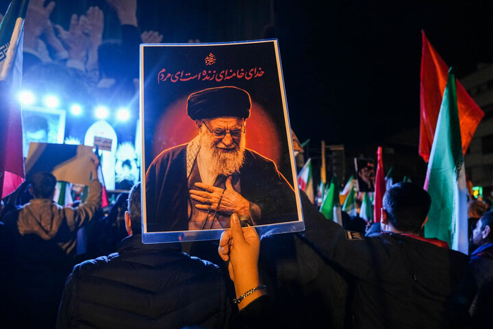 اعلام برنامههای دانشگاهیان برای آیین وداع و تشییع رهبر شهید انقلاب اعلام برنامههای دانشگاهیان برای آیین وداع و تشییع رهبر شهید انقلاب