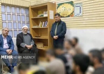 اکبری: جمعیت کیفری زندان‌های استان سمنان مدیریت شود