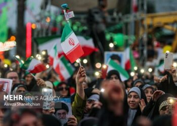 با پرچم ایران به مهمانی غدیر بیایید؛ این مراسم برای همه است
