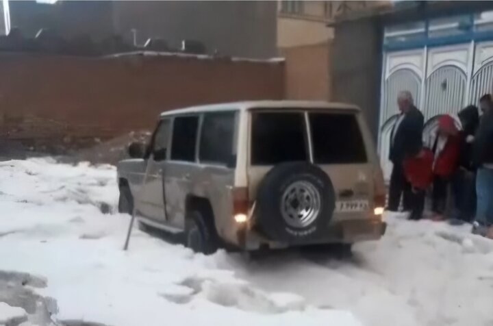 بارش سنگین تگرگ و برف در شهرستان اهر بارش سنگین تگرگ و برف در شهرستان اهر