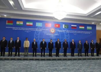 بازگشت وزیر کشور به تهران پس از سفر به قرقیزستان