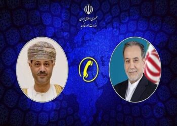 تردد دریایی در تنگه هرمز محور تماس تلفنی عراقچی و همتای عمانی