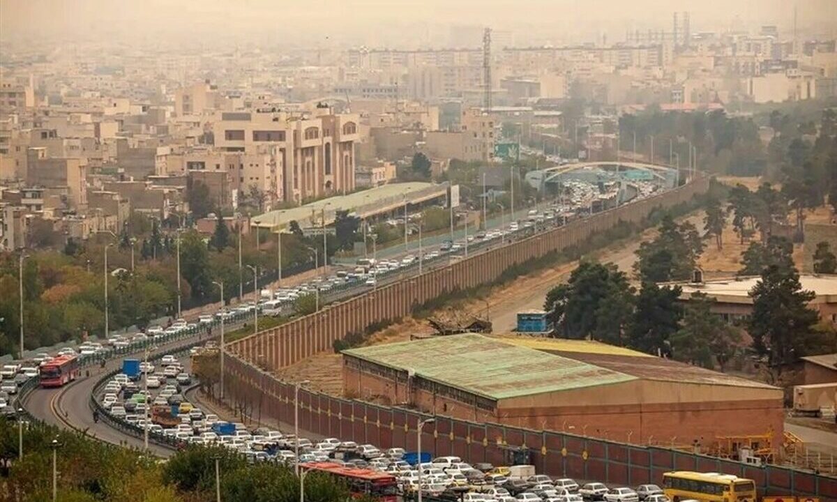 تهران و کرج در محاصره آلودگی / خودروها عامل اصلی بحران هوا اعلام شد