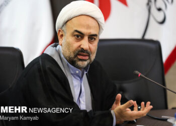  حضرت علی(ع) نماد جهانی حق‌طلبی؛ شیعه باید زیباترین جلوه اخلاق باشد