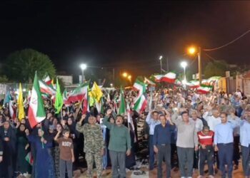 دهنوی: مسئولان باید پاسخ محبت و همراهی مردم را با خدمت صادقانه بدهند
