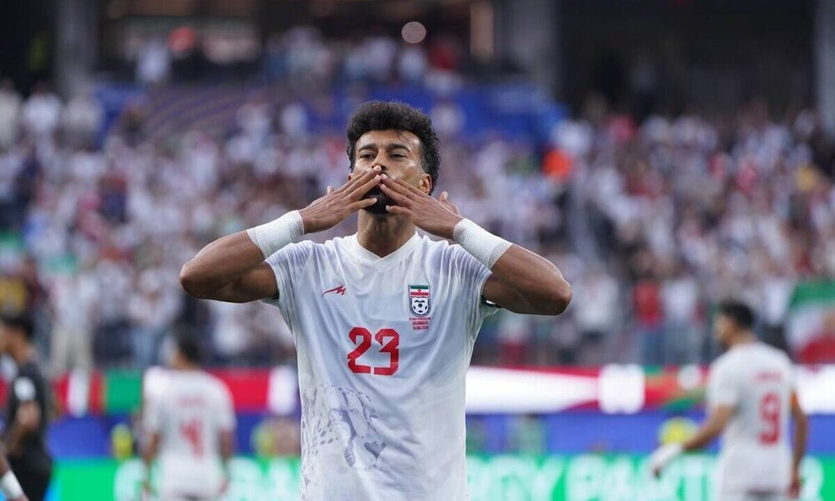 رامین رضاییان در آغوش محمد صلاح؛ ستاره مصری در کنار رونالدو و راموس! + عکس