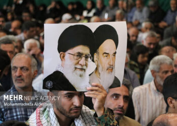 راهپیمایی ۱۵ خرداد در دیار کفن پوشان ورامین