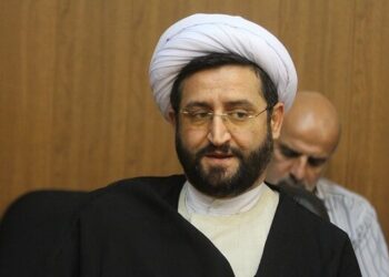 زارع فومنی درگذشت