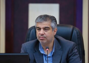 زندیه وکیلی: تبعیت از رهنمودهای رهبری ضامن پیشرفت و ثبات کشور است