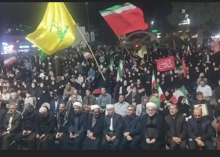 طنین نوای همبستگی مردم سنندج در میدان آزادی طنین نوای همبستگی مردم سنندج در میدان آزادی