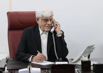 عارف: فداکاری‌های رزمندگان و ایثارگران سرمایه‌ای ارزشمند برای کشور است