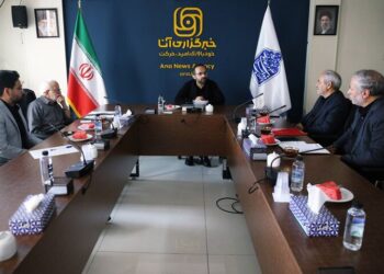عاشورا در منظومه فکری امام(ره)؛ از احیای اسلام تاالگوی مبارزه و مقاومت عاشورا در منظومه فکری امام(ره)؛ از احیای اسلام تاالگوی مبارزه و مقاومت