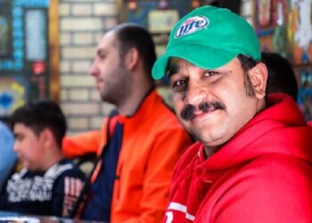 فکر می‌کنند اینستاگرام باعث شهرتم شده‌است؛ مستندسازی در مشهد