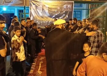 مارگون در سوگ کربلا؛ شمع‌های شام غریبان روشن شد