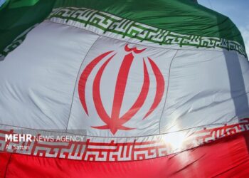 محمدپور: به هرگونه تجاوز پاسخی قاطع و پشیمان کننده می دهیم