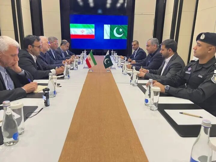 مومنی: تجارت ایران و پاکستان باید به ده میلیارد دلار افزایش یابد