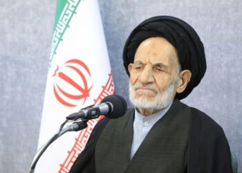 هنر و شعر باید سلاح جبهه حق در جنگ شناختی امروز باشند