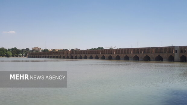 هوای اصفهان قابل قبول است؛ کاشان در وضعیت قرمز