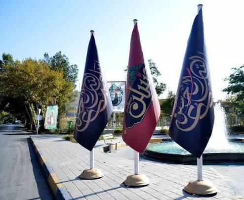 پرچم‌هایی به رنگ ارادت؛ بازخوانی هنرِ عزاداری در کوچه و بازار اصفهان