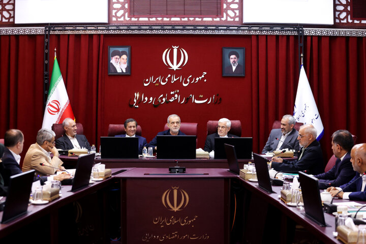 پزشکیان: اعتبار کالابرگ حداقل ۶ دهک درآمدی باید افزایش یابد
