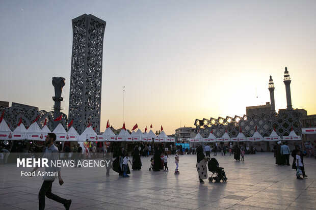 پیچیدن «عطر سیب» در میدان امام حسین(ع)/ آغاز خدمترسانی به هیئات تهران پیچیدن «عطر سیب» در میدان امام حسین(ع)/ آغاز خدمترسانی به هیئات تهران