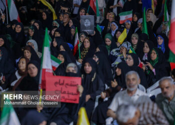گالیکش غرق در شور حسینی؛ اجتماع شبانه عزاداران برگزار شد گالیکش غرق در شور حسینی؛ اجتماع شبانه عزاداران برگزار شد