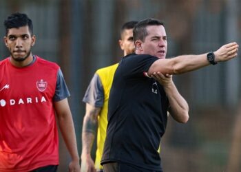 گزینه‌های جانشینی اوسمار روی میز مدیران پرسپولیس
