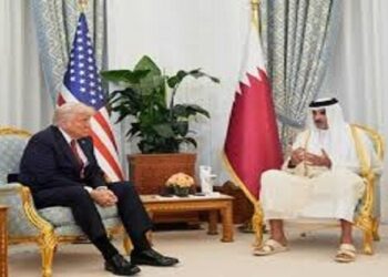 گفتگوی تلفنی امیر قطر و ترامپ درباره کاهش تنش در منطقه گفتگوی تلفنی امیر قطر و ترامپ درباره کاهش تنش در منطقه