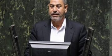 آزادسازی سهام عدالت در دستور کار جدی دولت باشد