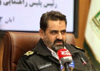 توصیه پلیس به زائران مراسم امام شهید / خودروها را در پارکینگ‌های ورودی تهران پارک کنید