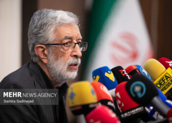 حداد عادل: آقا مجتبی یک نور بود که وارد خانه ما شد