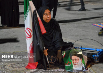 خانواده های زاهدانی به عشق رهبر شهید راهی مشهد شدند