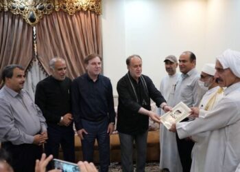 دیدار نایب رئیس مجلس با خانواده ۲ شهید در عسلویه و کنگان