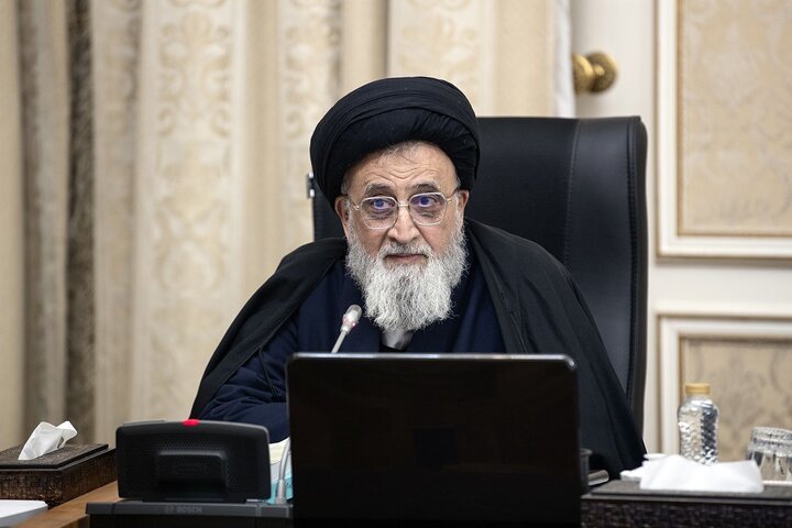 رهبر شهید انقلاب در جلسات فقهی با سعه صدر نقدها را میپذیرفتند رهبر شهید انقلاب در جلسات فقهی با سعه صدر نقدها را میپذیرفتند