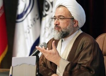 علیدوست: رهبر شهید از مصادیق روشن هدایتگران امت به سوی خدا بود