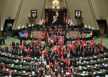 نشست علنی مجلس برگزار شد/ تصویب سازوکار برگزاری جلسات اضطراری