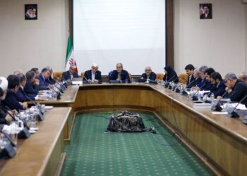 هشدار پزشکیان درباره شرایط کشور / تأکید بر مشارکت مردم برای عبور از بحران
