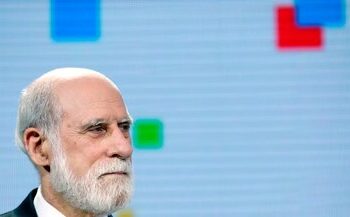 «پدر اینترنت» بازنشسته میشود / هشدار معمار اینترنت درباره آینده هوش مصنوعی «پدر اینترنت» بازنشسته میشود / هشدار معمار اینترنت درباره آینده هوش مصنوعی
